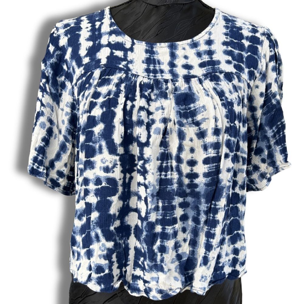 Gypsies & Moondust crop Blue/white Tie-Dye short sleeve Top size Large.